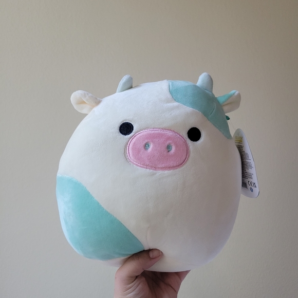 Belana The Cow Squishmallow Bundle - Picture 10 of 11